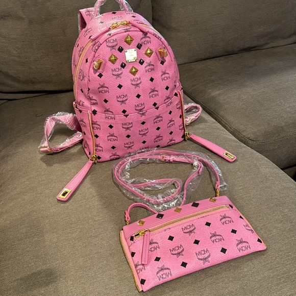 MCM Visetos Dual Stark Sprinkle Stud Medium Pink Backpack NWOT - Picture 6 of 8